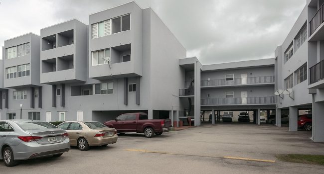 standrewscourtcondo_07