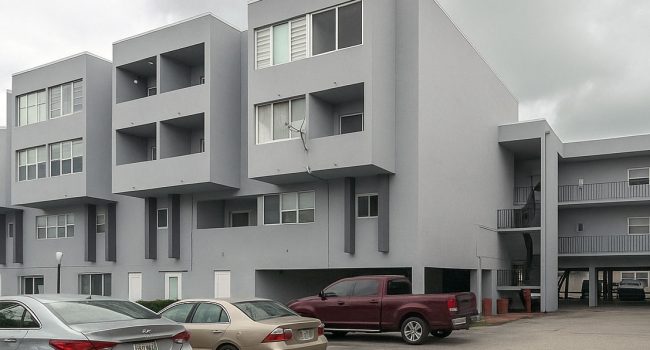 standrewscourtcondo_08